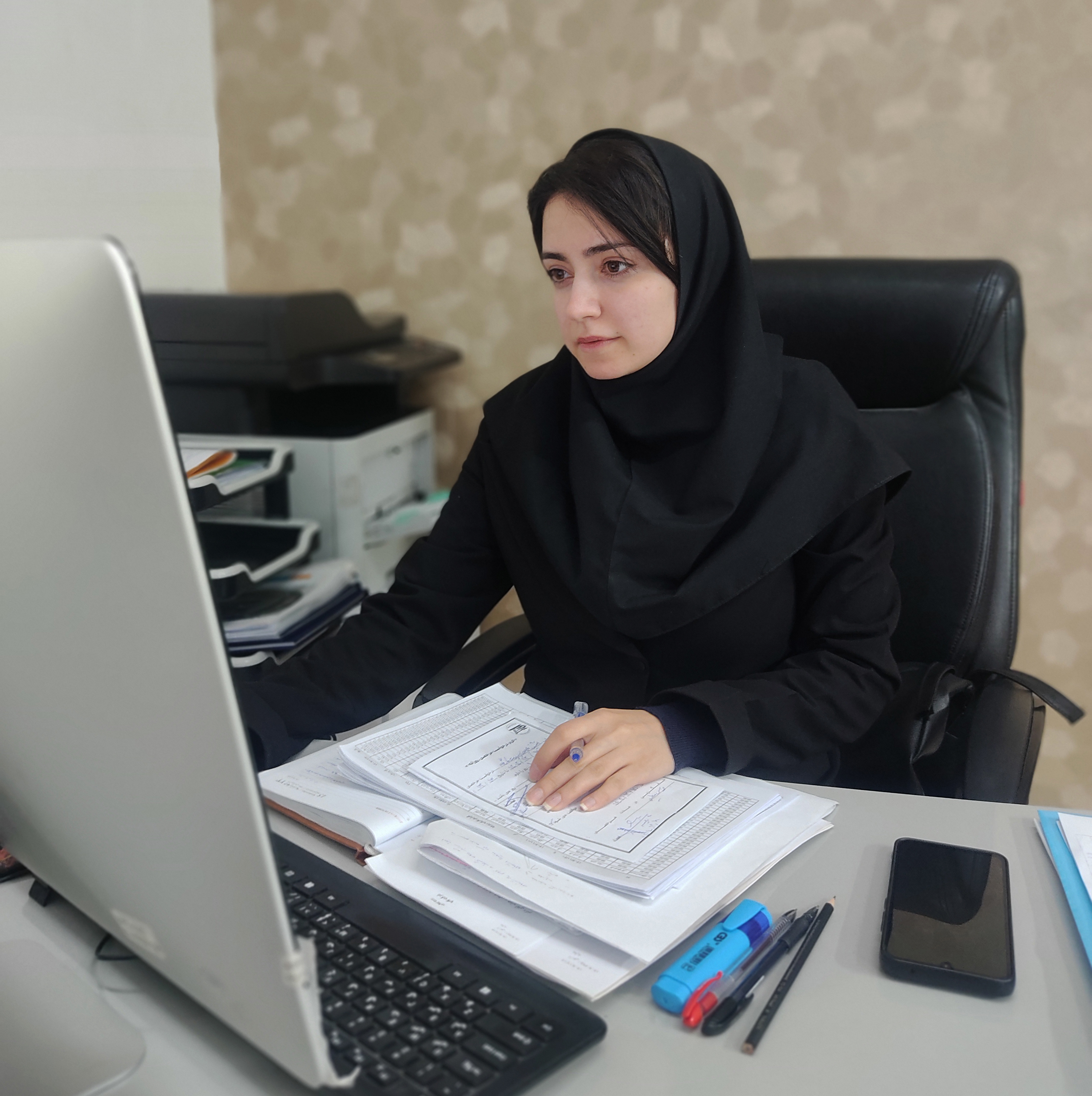 آیناز فرهنگ